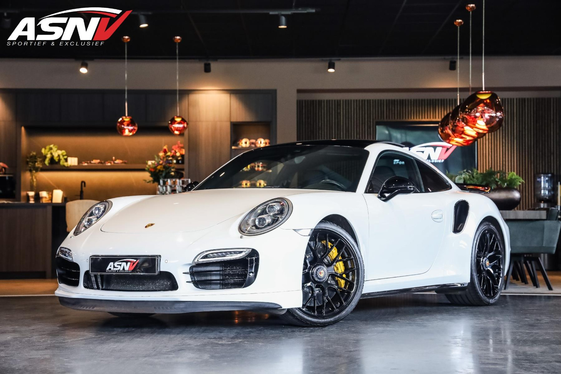 Porsche 911 3.8 Turbo S Coupé, 560 PK, Pano/Dak, 18/Way, Bose, Entry/Drive, PCCB, Carbon, PADM, 99DKM!! 46339531-0.jpg | MorgenInternet B.V.